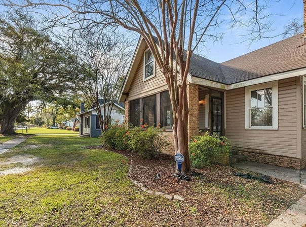 2256 Old Government St, Mobile, AL 36606