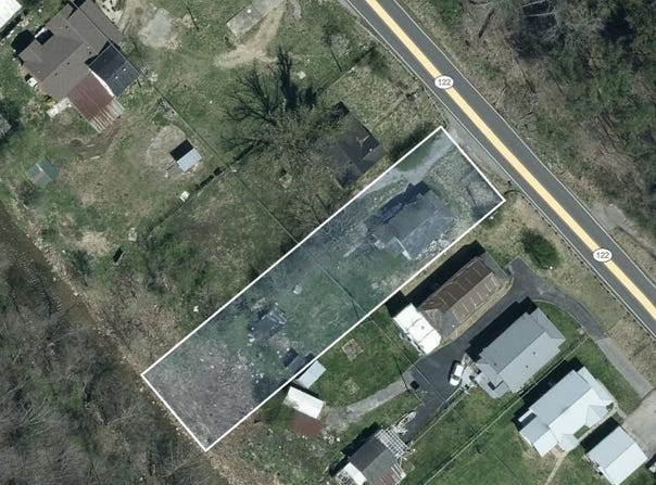 20100 Kentucky 122, Bevinsville, KY 41606