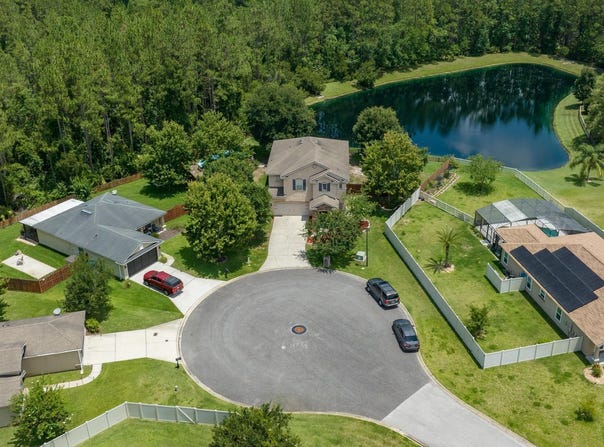 104 Claremont Ct, Elkton, FL 32033