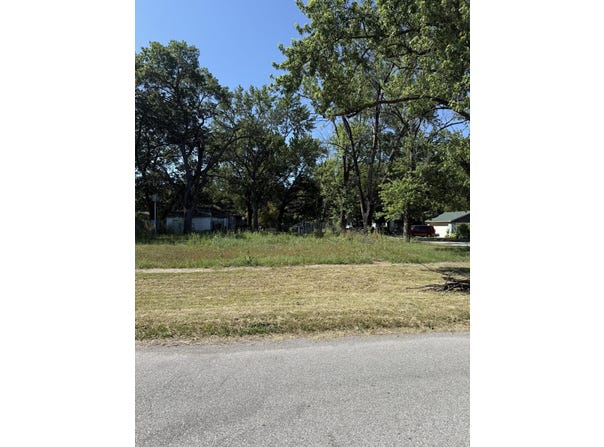 601 E 29th Avenue, Lake Station, IN 46405