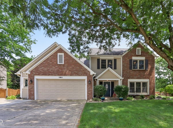 10811 Briar Stone Lane, Fishers, IN 46038