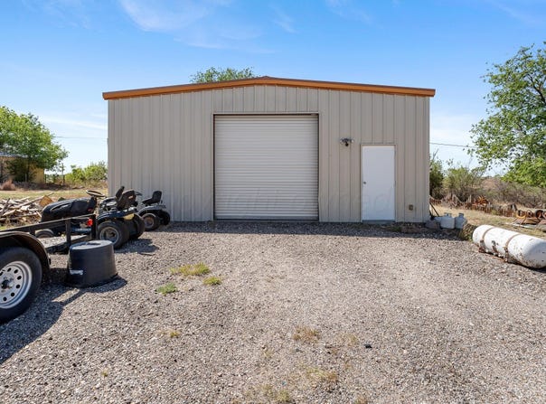 341 Angel, Howardwick, TX 79226