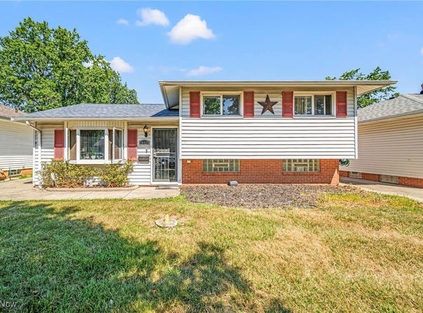 26335 Aaron Drive, Euclid, OH 44132