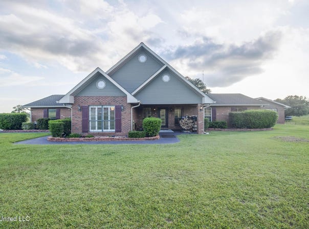 5677 Highway 53, Poplarville, MS 39470