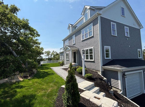 29 Sheppard Road, Sagamore Beach, MA 02562