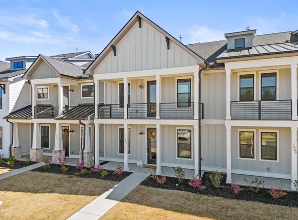 1305 S Pinot Road, Duncan, SC 29334