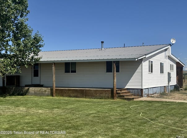 19 SANDY Lane, Pinedale, WY 82941