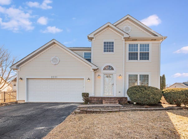 2221 Beaumont Court, Aurora, IL 60502