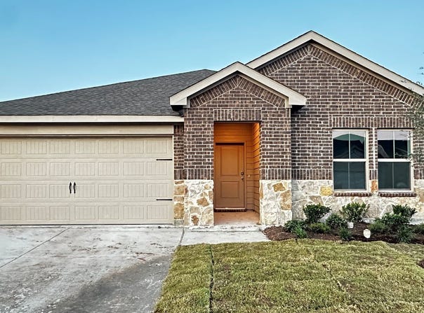 220 Van Horn Drive, Terrell, TX 75160