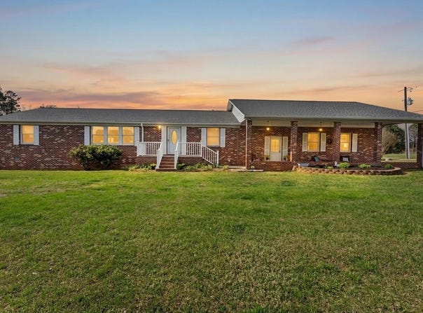 218 Deer Run Rd, Blackstone, VA 23824
