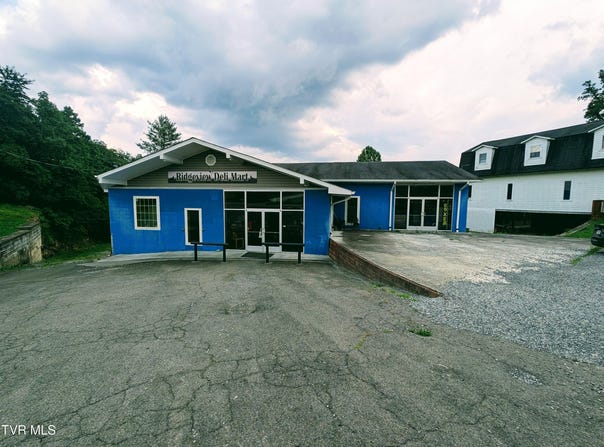 1220 Rose Ridge, Clintwood, VA 24228