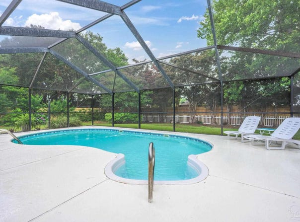 6041 W Cambridge Way, Pace, FL 32571