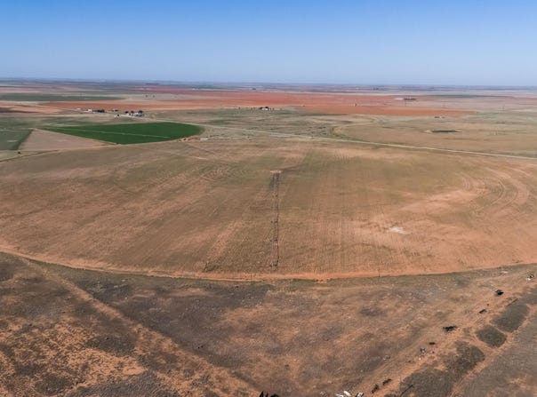 552 TX-83, Seagraves, TX 79359
