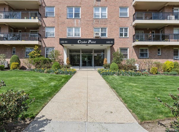 162-01 Powells Cove Boulevard, Beechhurst, NY 11357
