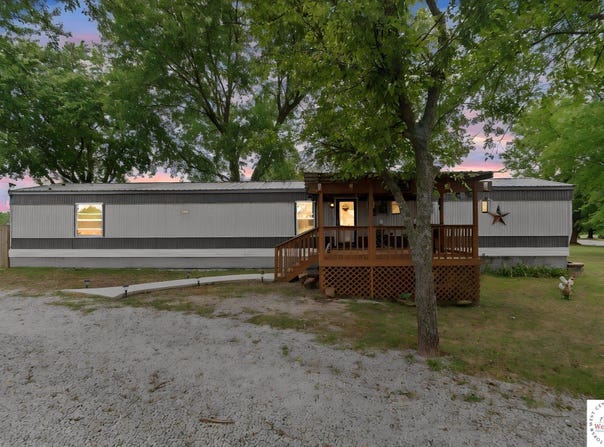 845 S Carriage Drive, Deepwater, MO 64740