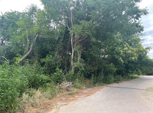 1223 W Owing Street, Denison, TX 75020