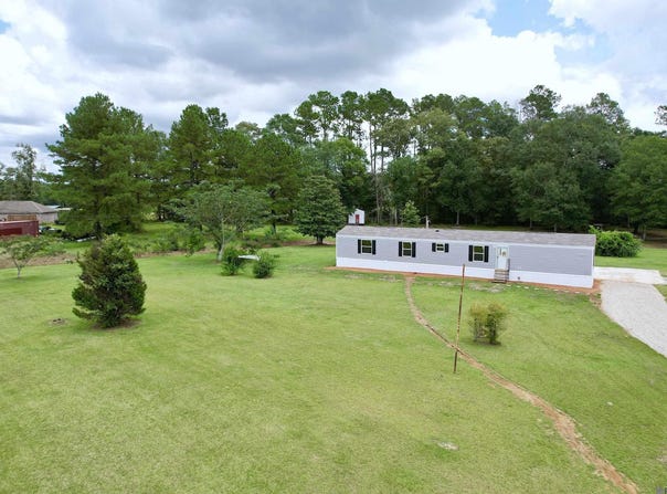 73 Sibley Rd, Pine Grove, LA 70453