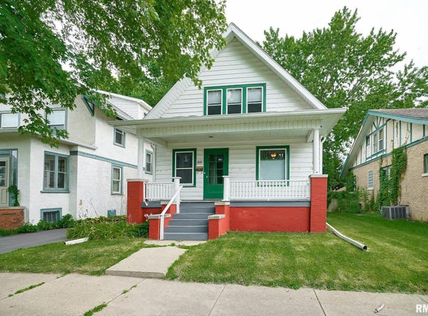 1812 W SHERMAN Avenue, Peoria, IL 61606
