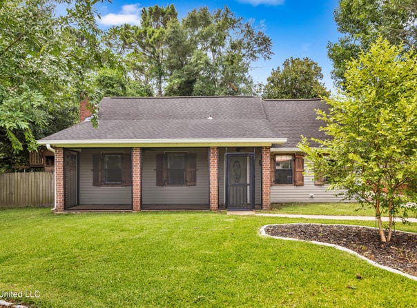 5423 Kaiki Drive, Diamondhead, MS 39525