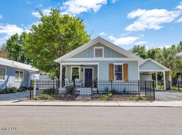 234 Washington Street, Bay Saint Louis, MS 39520