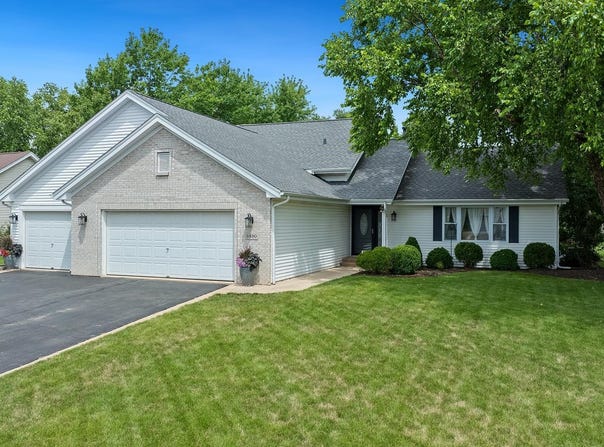 6890 HARTWIG, CHERRY VALLEY, IL 61016
