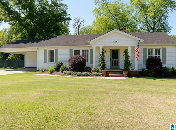 107 E STERRETT STREET, COLUMBIANA, AL 35051