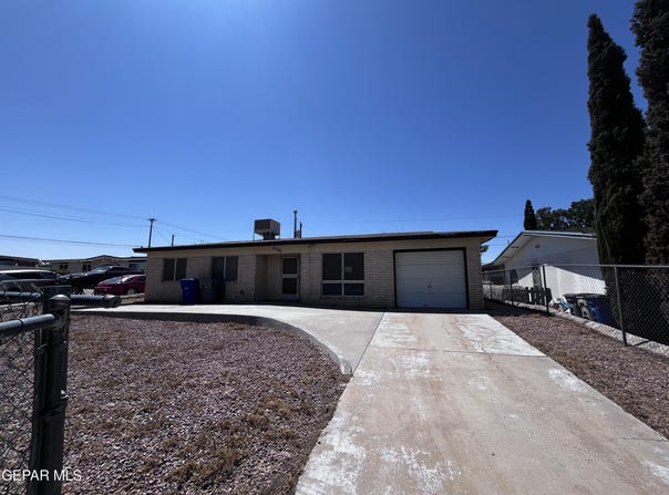 2109 FEBRERO Drive, El Paso, TX 79935