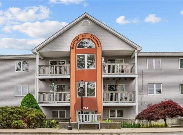 724 Beverage Hill Avenue, Pawtucket, RI 02861