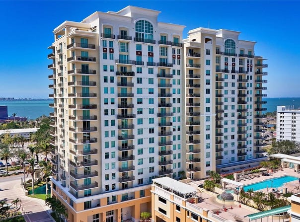 800 N TAMIAMI TRAIL, SARASOTA, FL 34236