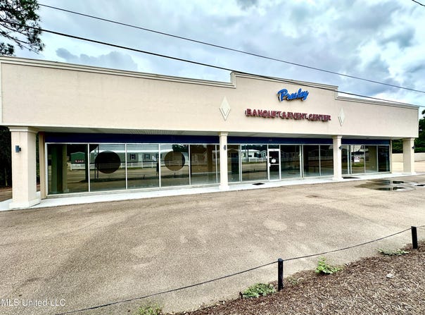 529 W Presley Boulevard, McComb, MS 39648