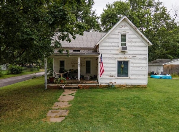 600 E Main Street, Cherryvale, KS 67335