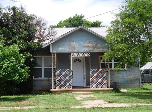 600 W. Dale, Winters, TX 79567