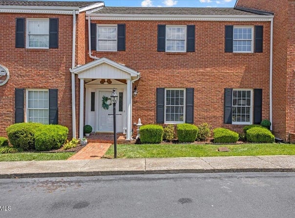 2734 East Oakland Ave, Johnson City, TN 37601