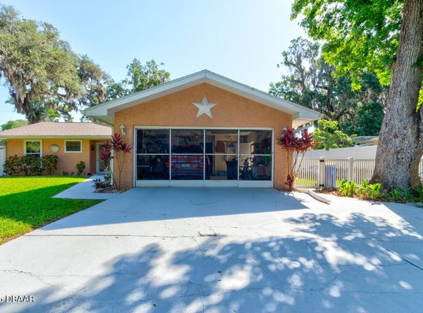 2213 Needle Palm Drive, Edgewater, FL 32141
