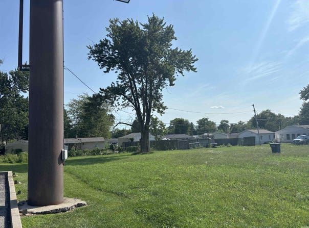 705 E McGalliard Road, Muncie, IN 47303