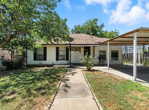 1010 SE 19th Street, Mineral Wells, TX 76067