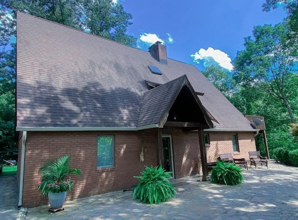 140 Woodland Acres Drive, Pikeville, KY 41501