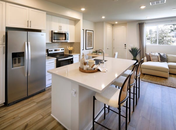 3182 Lakemont Lane, Riverside, CA 92503