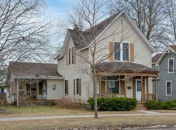 203 SEVENTH STREET, TRAVERSE CITY, MI 49684