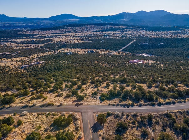 27 Prado Vista, Sandia Park, NM 87047