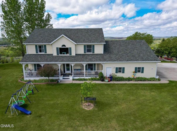 807 Bruce Dr Drive, Mandan, ND 58554