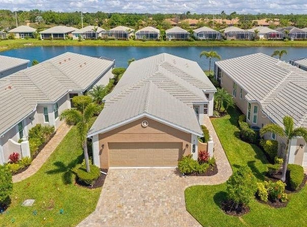 11026 BARNSLEY DRIVE, VENICE, FL 34293