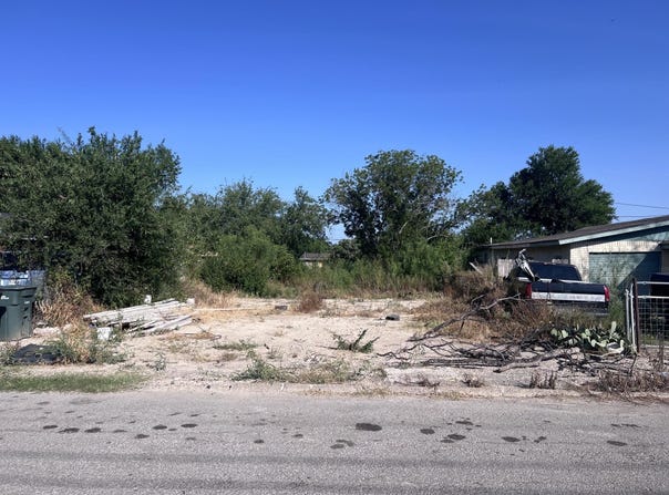 505 E Cortinas, Del Rio, TX 78840