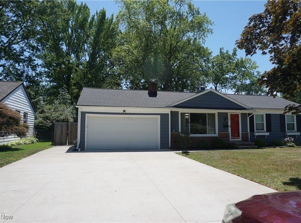 8488 Hallnorth Drive, Mentor, OH 44060