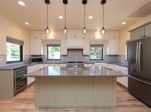 302 S 4th Ave, Hailey, ID 83333