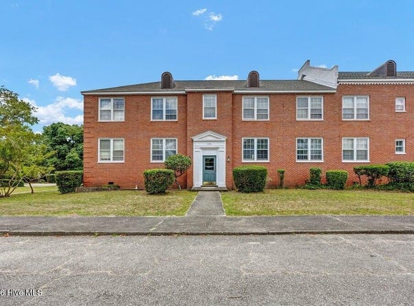 2940 Oleander Drive, Wilmington, NC 28403