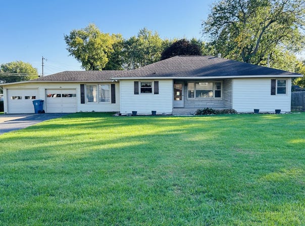 201 W Stevenson Street, Morocco, IN 47963