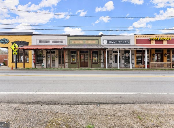 9159 Gillsville, Maysville, GA 30558