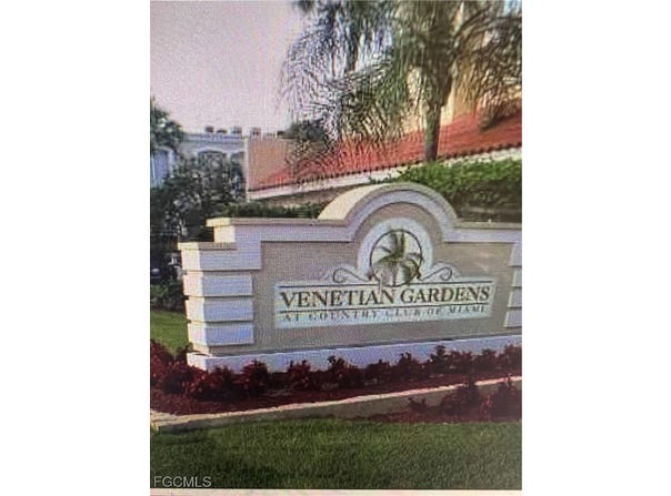 18111 68 Avenue, Hialeah, FL 33015