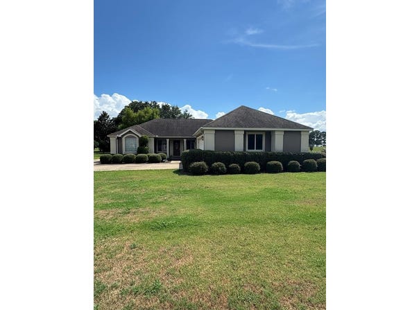 110 Canterbury Drive, Eufaula, AL 36027